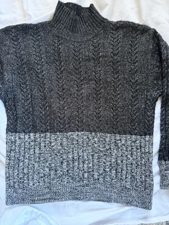 Splendid Charcoal Two-Tone Cable Turtleneck Sweater - Picture 5 of 7